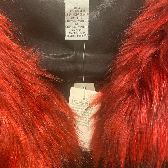 Faux fur vest, red/black, size L, new with tags - Picture 6 of 8